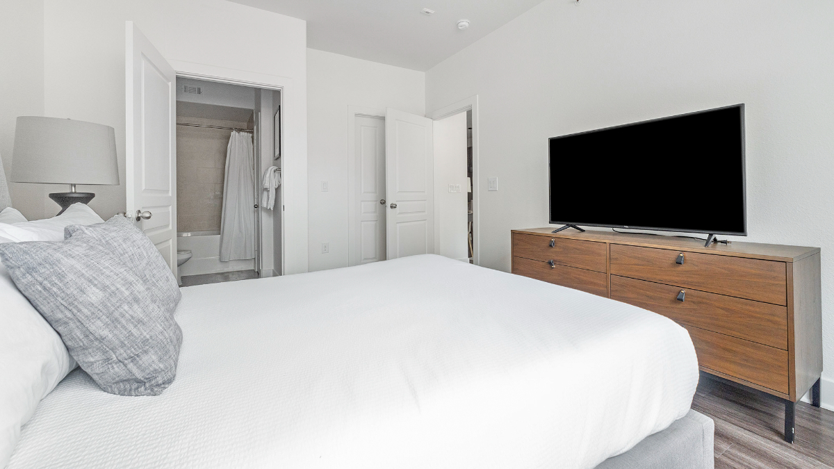 Landing Furnished Apartments at The Reserve Arboretum - Photo 5