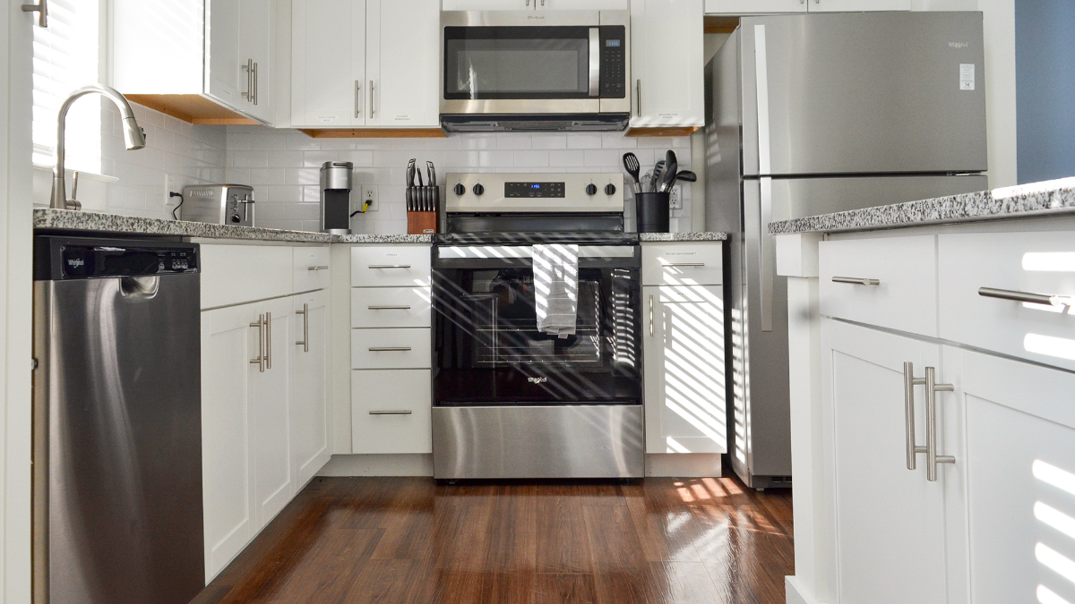 Landing Furnished Apartments at Hickory Cottages - - Photo 5