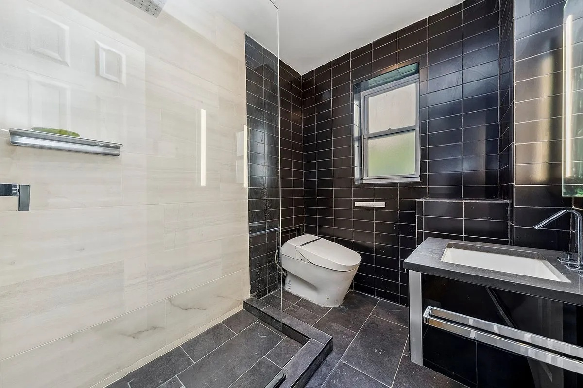 ROOMS - CHARMING HOUSE IN MARBLE HILL, TIP OF MANHATTAN - Photo 3
