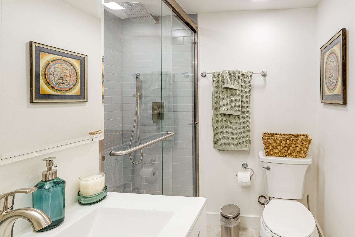 Quiet, New DC Studio w/ Offstreet Parking, Full Kitchen, Washer/Dryer - Photo 5