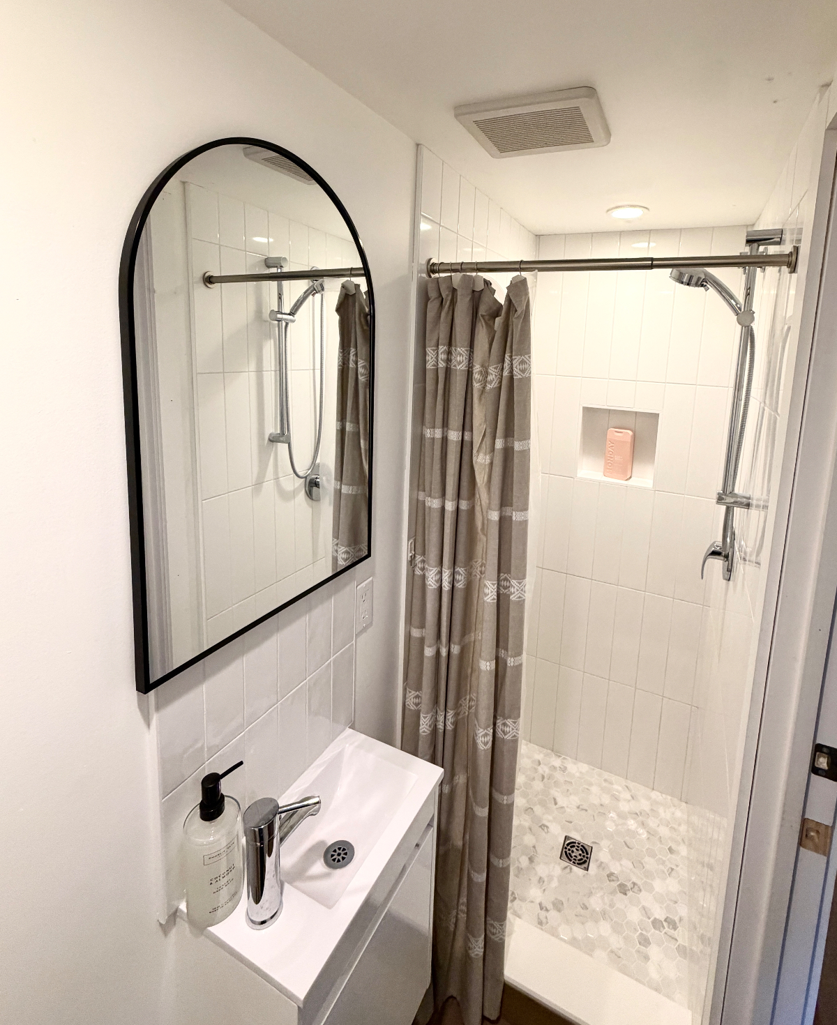 Lower-Level 1BR Apartment Fully Renovated  Private Entrance Custom Furnishing Available - Photo 9