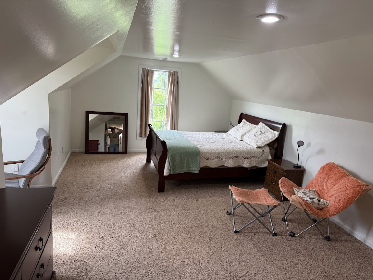 Spacious Queen Room With Private Bath In Peaceful Country Home And Stunning Sunset Views - Photo 2