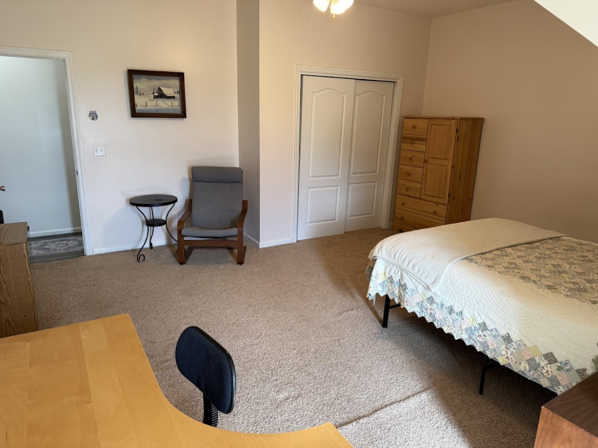 Spacious Queen Room With Private Bath In Peaceful Country Home And Stunning Sunset Views - Photo 6