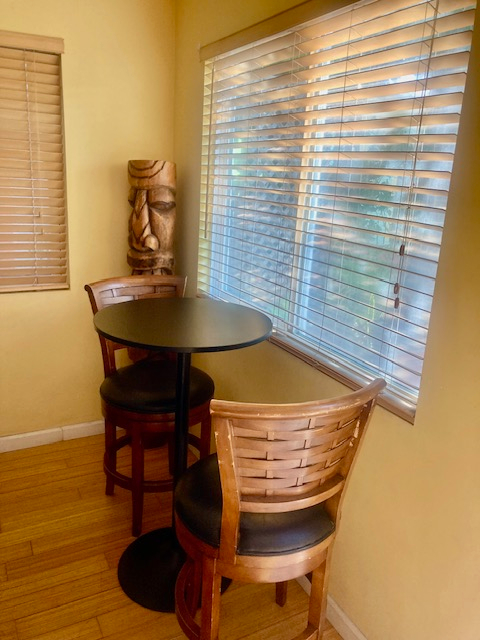 Bright and tranquil beach house near ocean and bay. Centrally located. - Photo 6