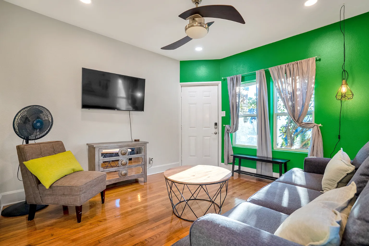 Beachside Home Just 3 Minutes from UTMB Health - Photo 2