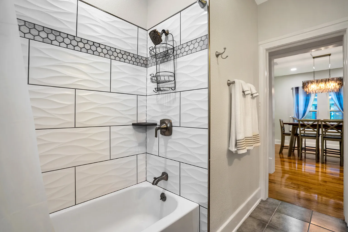 Beachside Home Just 3 Minutes from UTMB Health - Photo 6