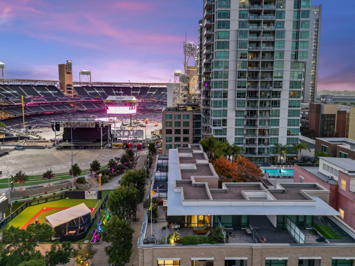 One-of-a-kind Ballpark Townhome with Large Private Roof Deck Overlooking Petco Park. Views from all Three Levels. - Photo 3
