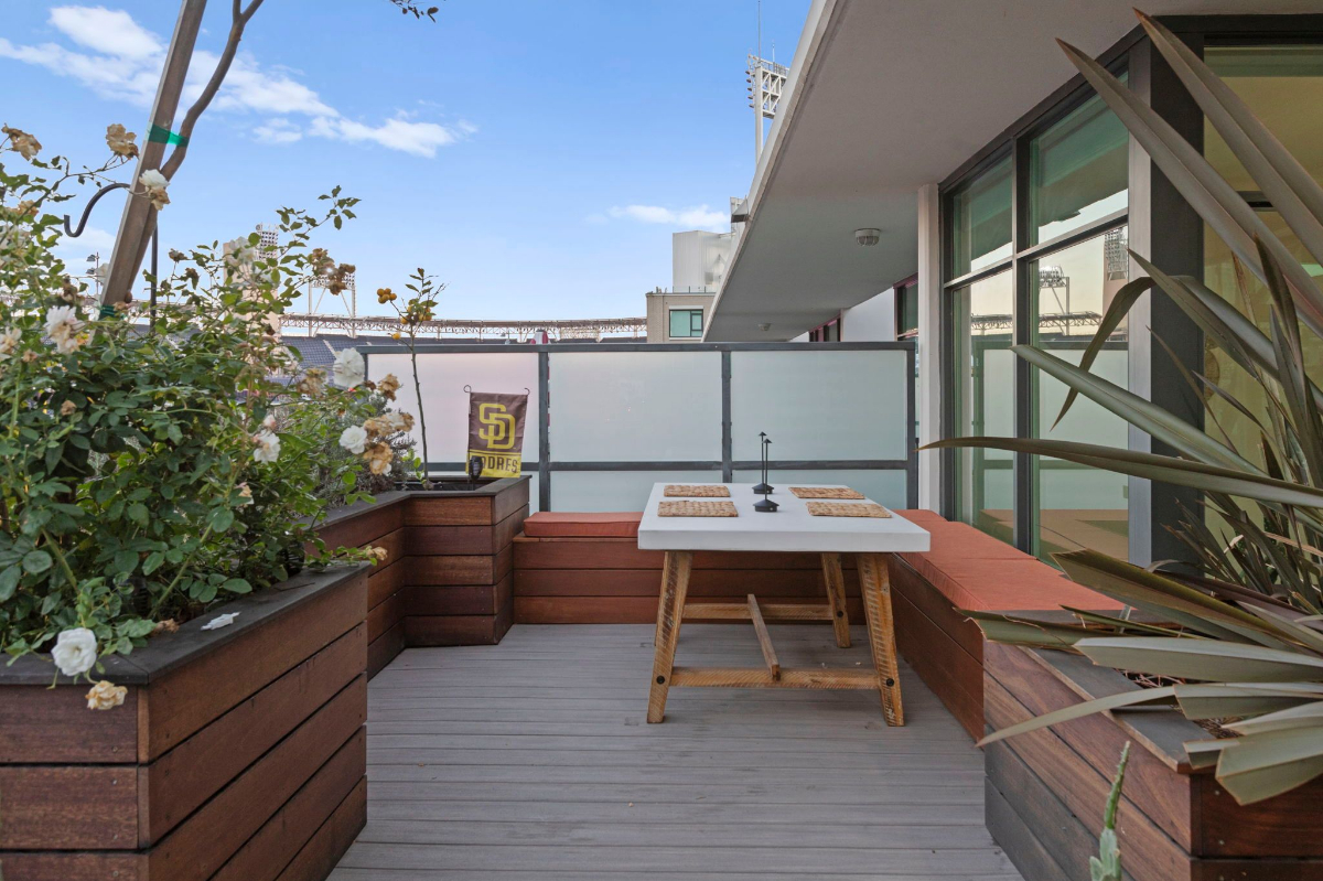 One-of-a-kind Ballpark Townhome with Large Private Roof Deck Overlooking Petco Park. Views from all Three Levels. - Photo 4