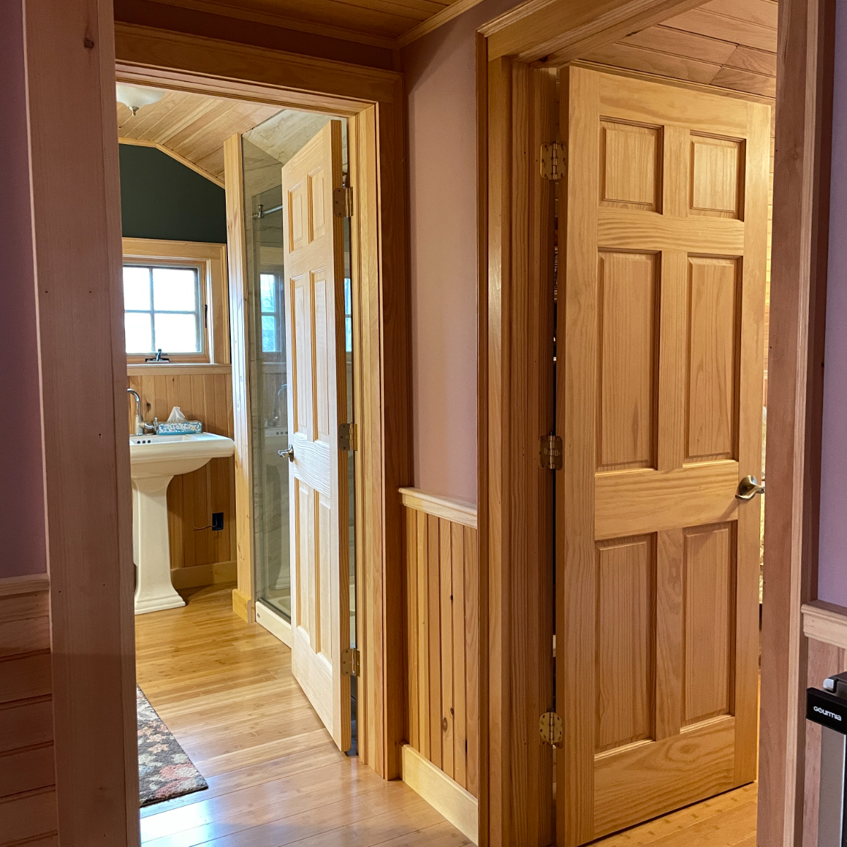 Room for rent in quiet neighborhood with lots of yard and garden space. - Photo 3