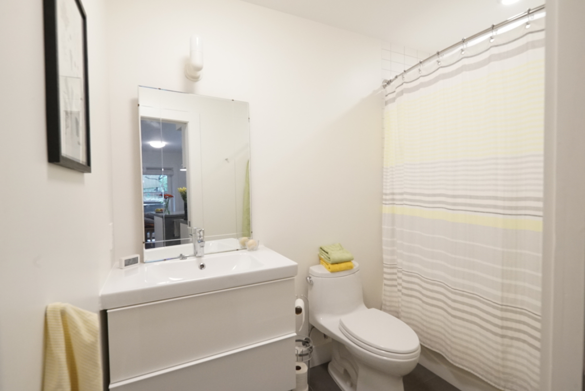 New Sunny Bernal Heights One Bedroom Apartment - Photo 3