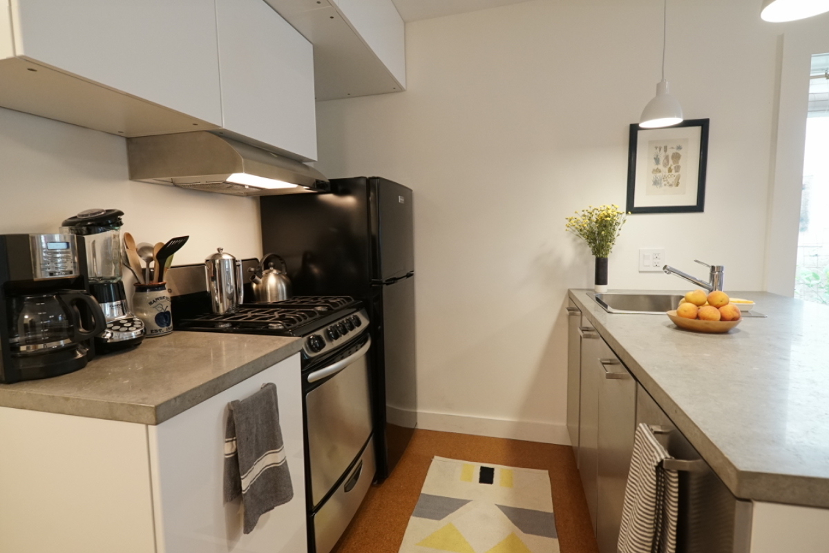 New Sunny Bernal Heights One Bedroom Apartment - Photo 2