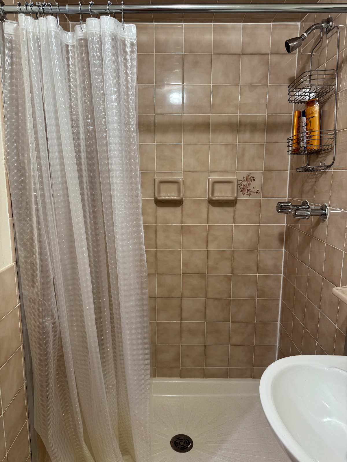 Cozy 1 Bedroom  located in New Hyde Park near LIJ - Photo 7