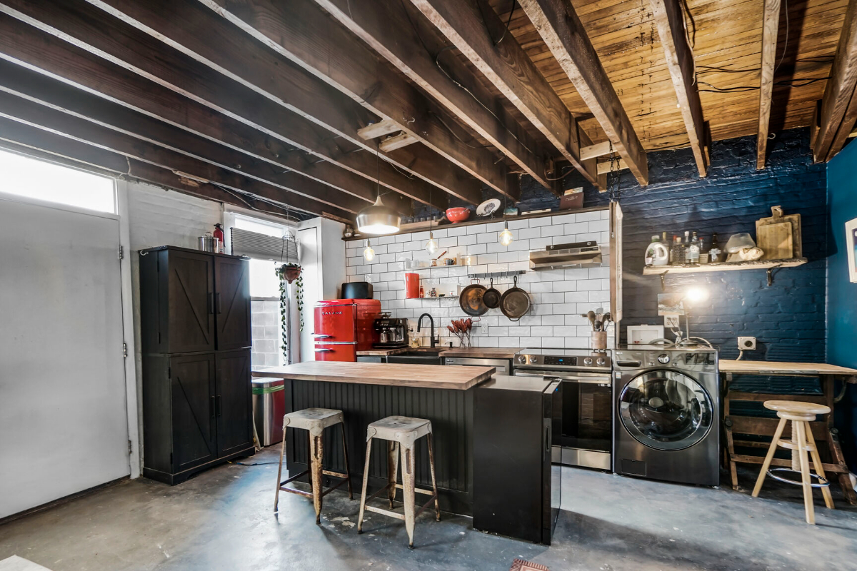 Private Capitol Hill Carriage House - Walk to Union Station, Fully Furnished, W/D & Workspace - Photo 6