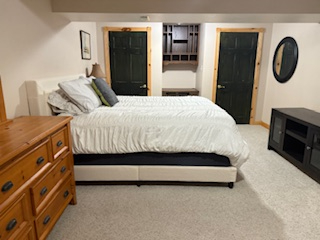 Very Quiet one Private Bedroom and Private Bathroom - Photo 4