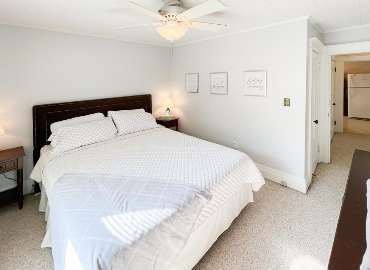 Charming 2 bedroom the prefect distance from TWO hospitals - Photo 5