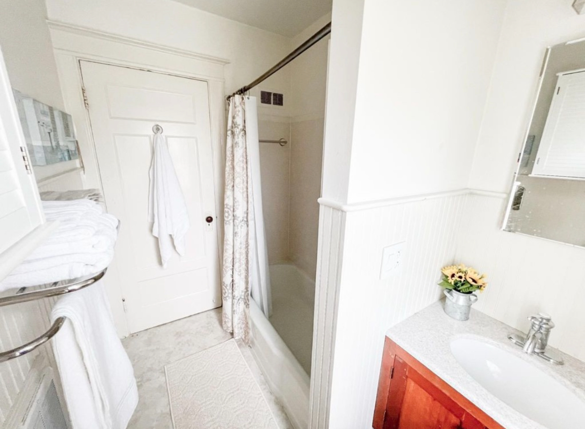 Charming 2 bedroom the prefect distance from TWO hospitals - Photo 10
