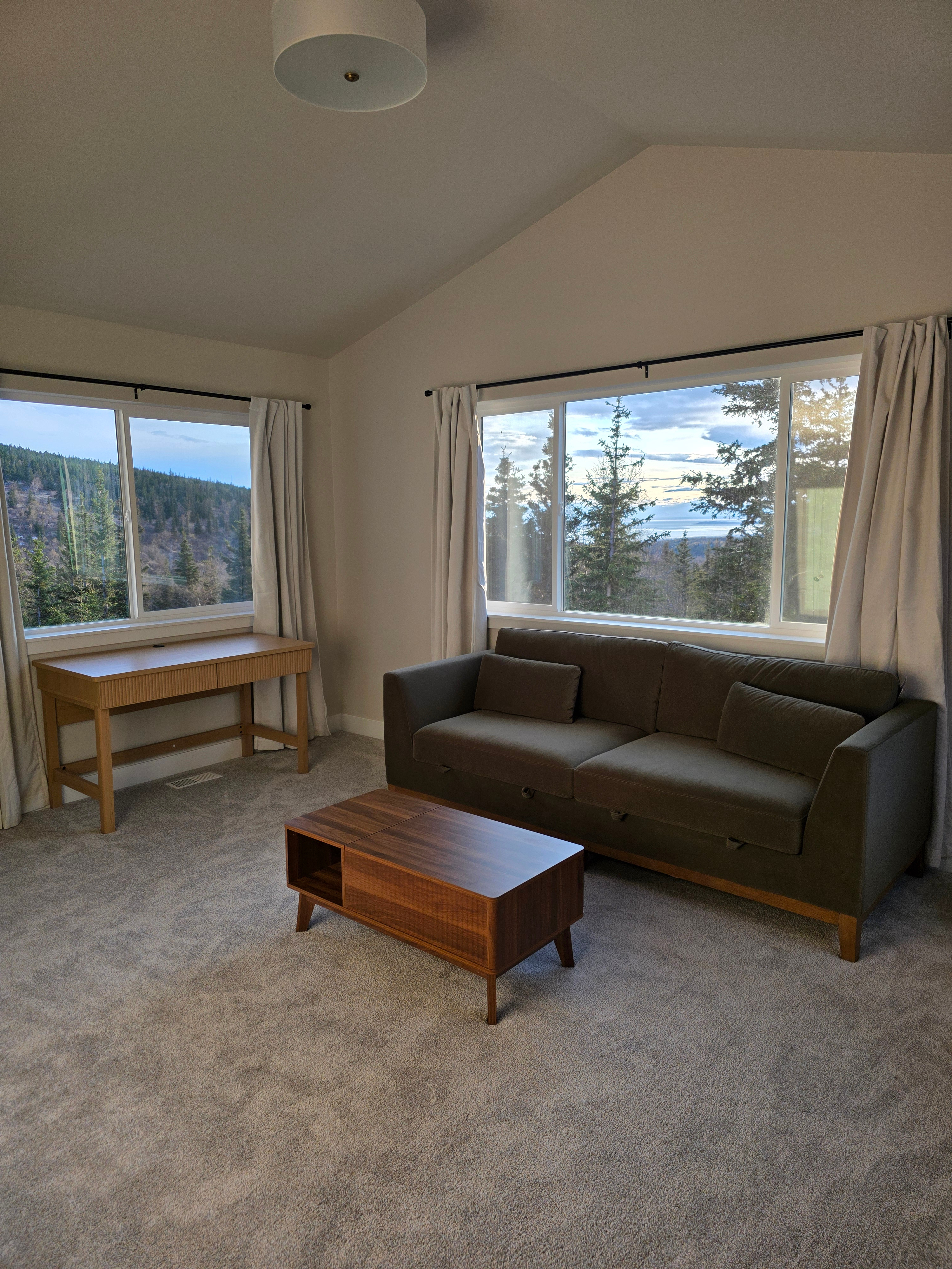 Luxury Furnished Anchorage Home | Mountain Views Near Flattop - Photo 12