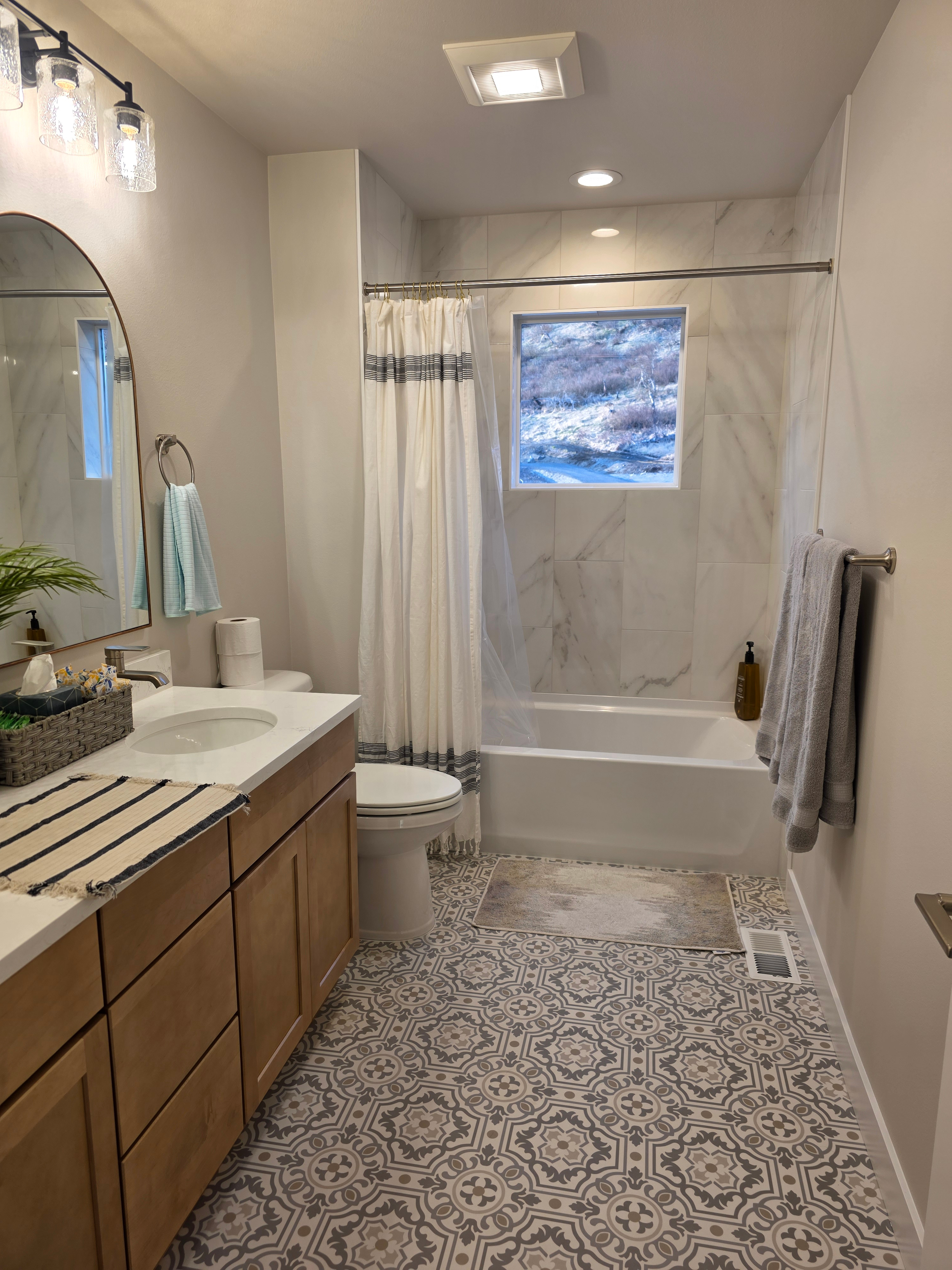 Luxury Furnished Anchorage Home | Mountain Views Near Flattop - Photo 11