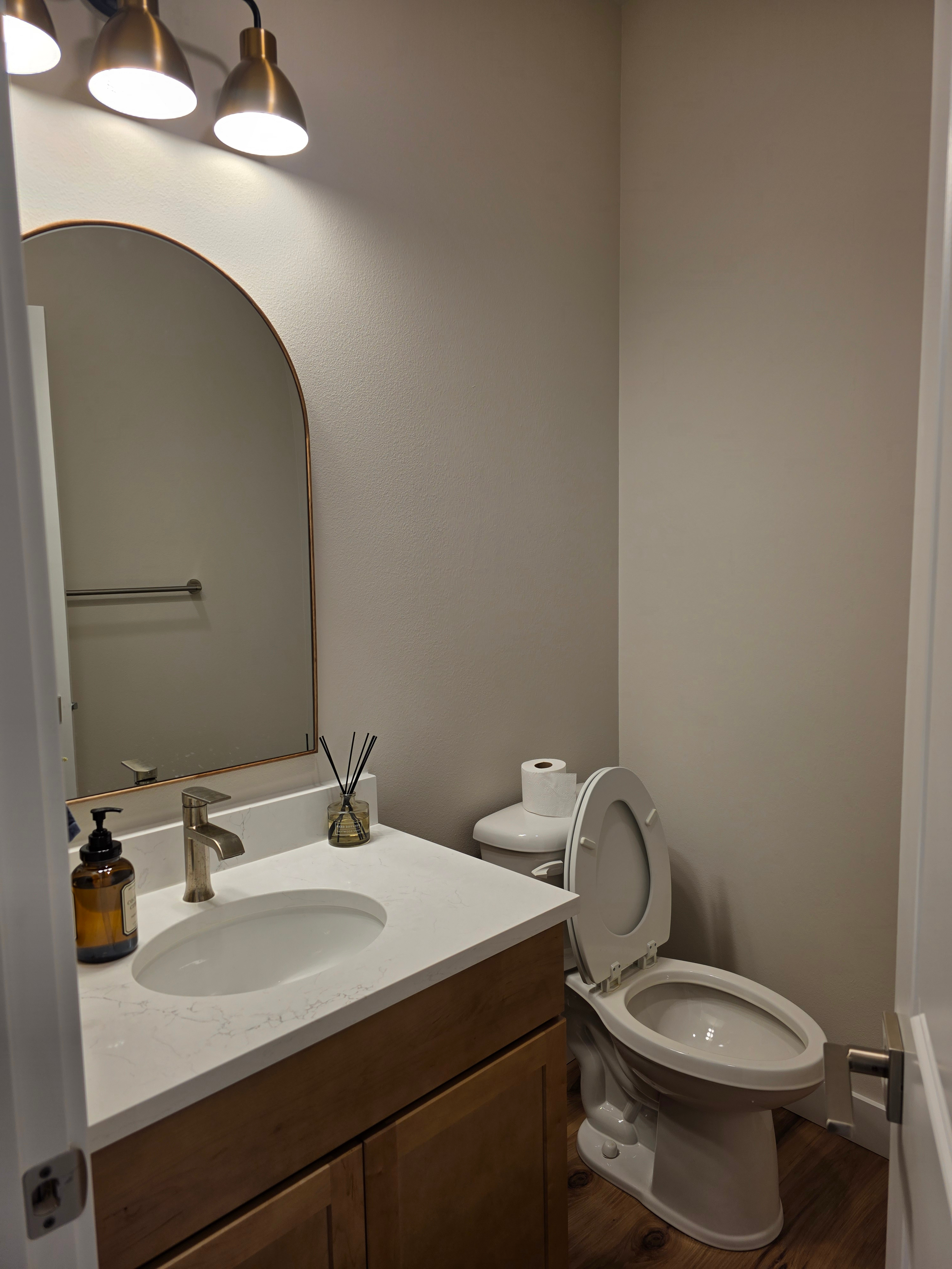 Luxury Furnished Anchorage Home | Mountain Views Near Flattop - Photo 8