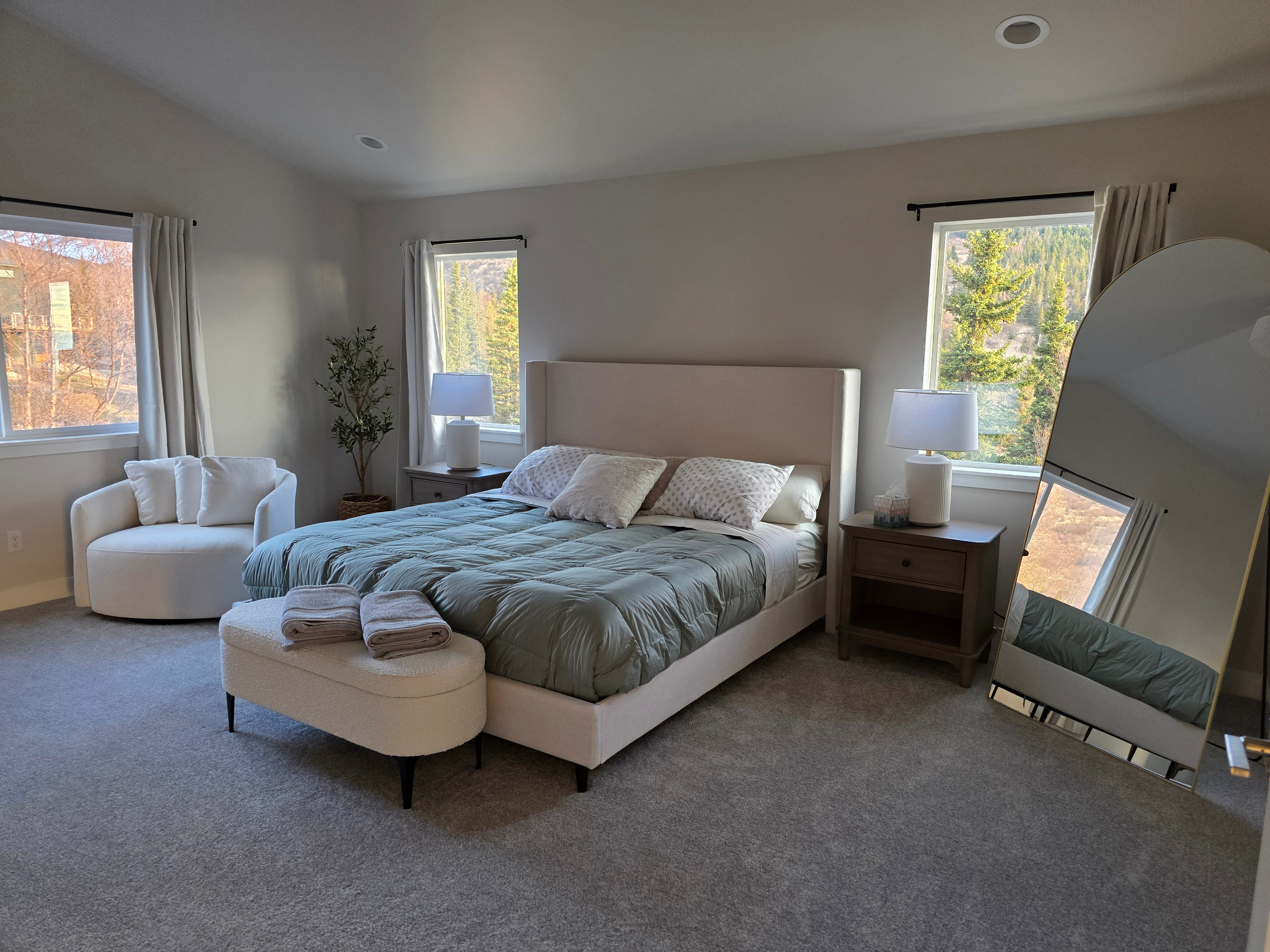 Luxury Furnished Anchorage Home | Mountain Views Near Flattop - Photo 9