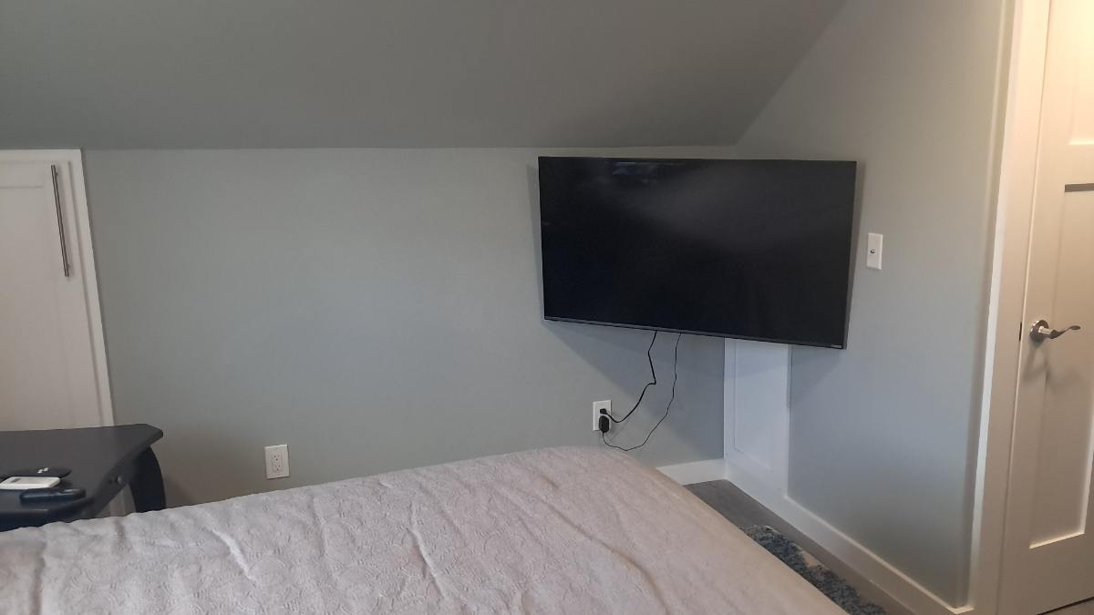 Newly Remodeled Private Apartment in North Buffalo - Photo 9