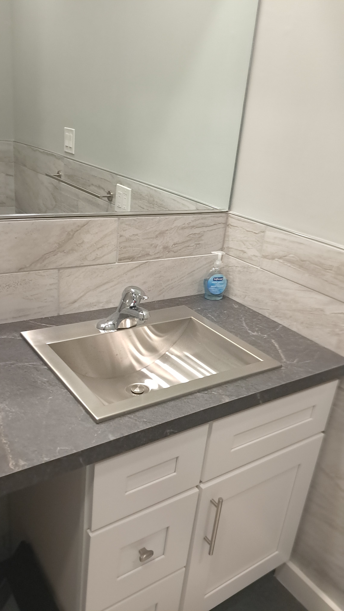 Newly Remodeled Private Apartment in North Buffalo - Photo 6