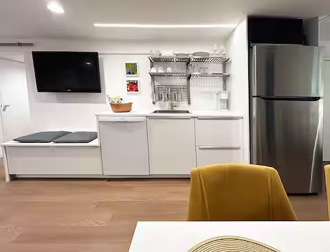 Bright Modern Suite in NW DC - Photo 3