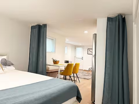 Bright Modern Suite in NW DC - Photo 10