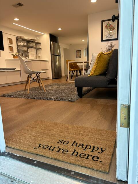 Bright Modern Suite in NW DC - Photo 1