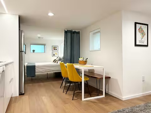 Bright Modern Suite in NW DC - Photo 6