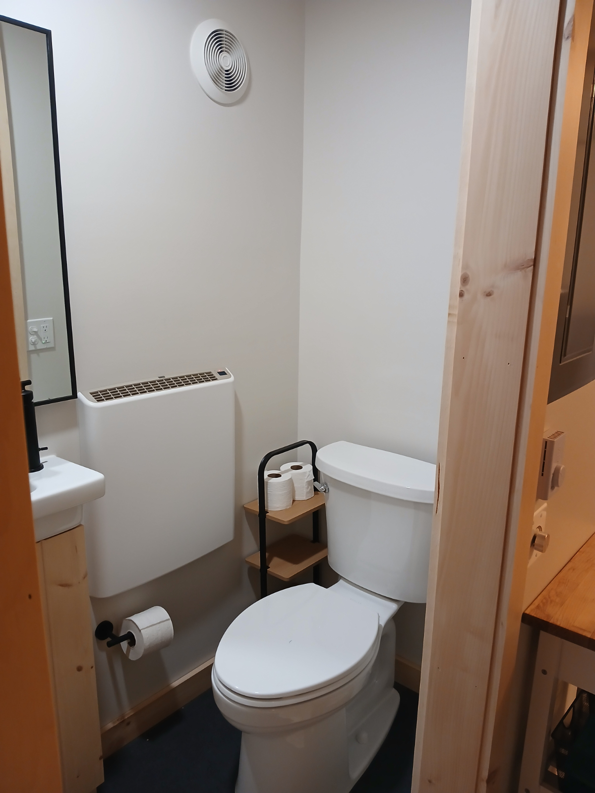 Newly built cottage --green, quiet, & private, yet convenient in the city - Photo 4