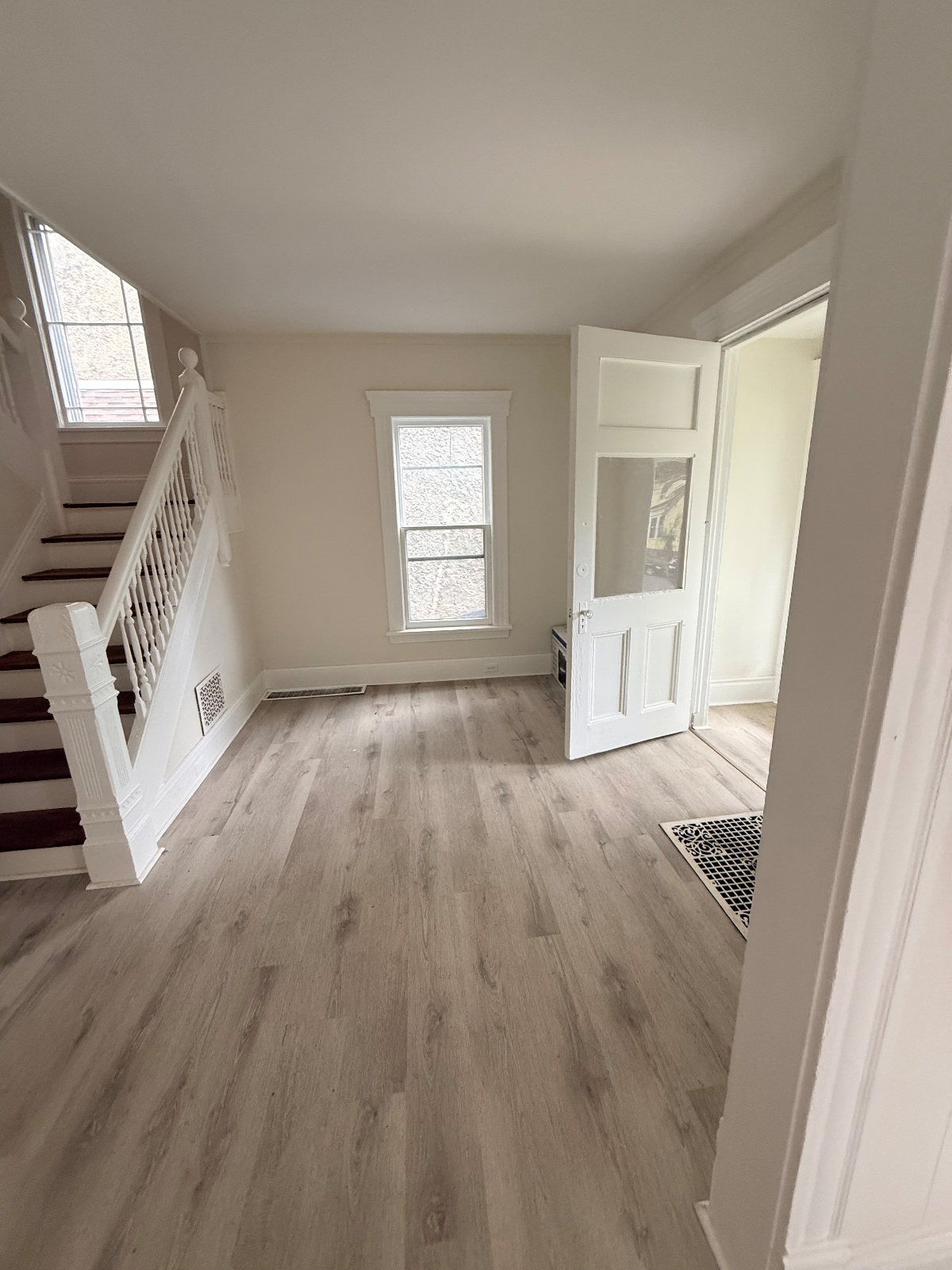 SYRACUSE NY-PRIVATE FULL BATH- WALK TO SYRACUSE UNIVERSITY- CHEAP- FULLY FURNISHED- CLOSE TO ALL HOS - Photo 5