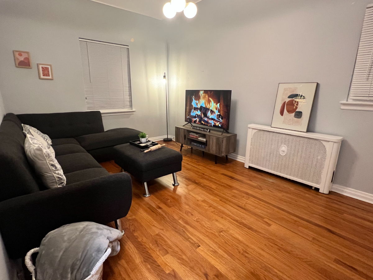 Cozy updated apartment in Queens - Photo 5