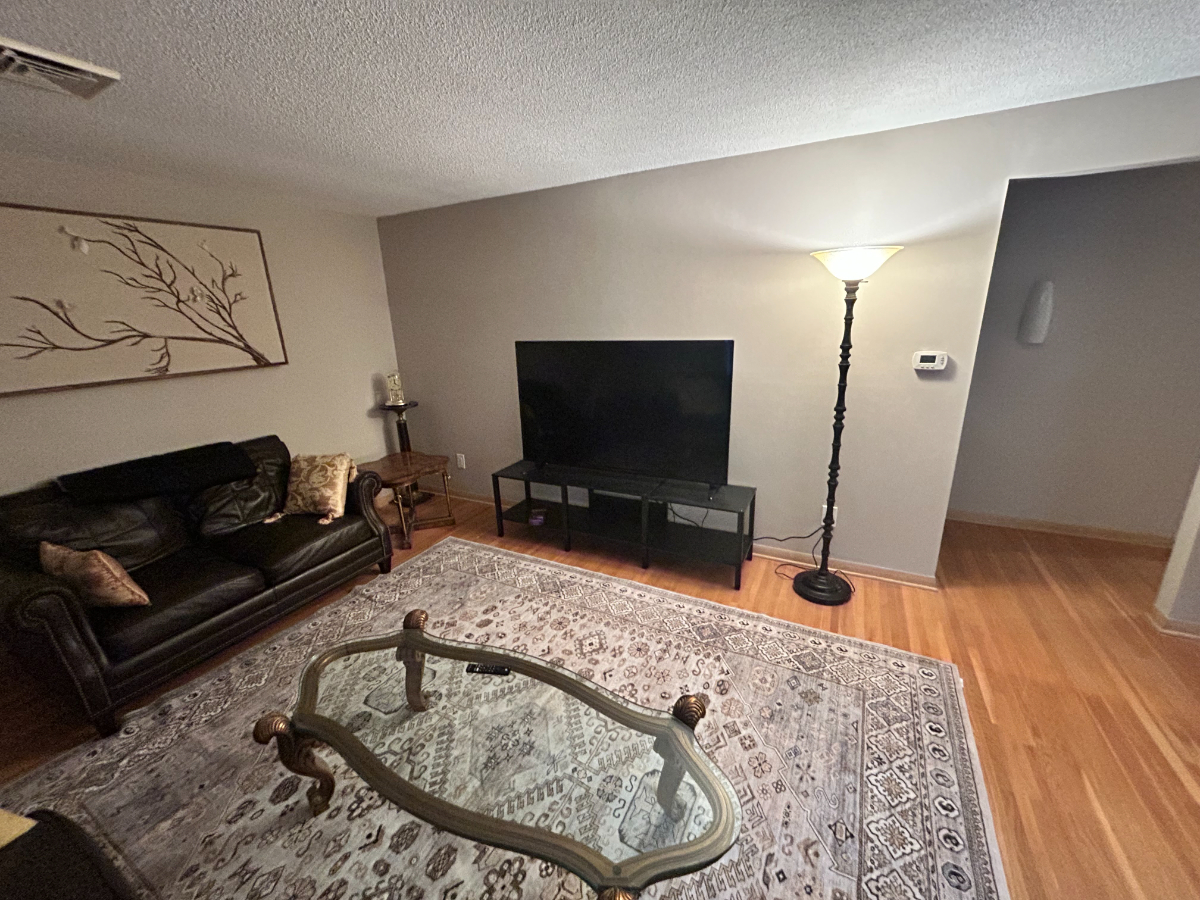 Newly renovated. Newly furnished Ranch 3bed 2.5 bath - Photo 12