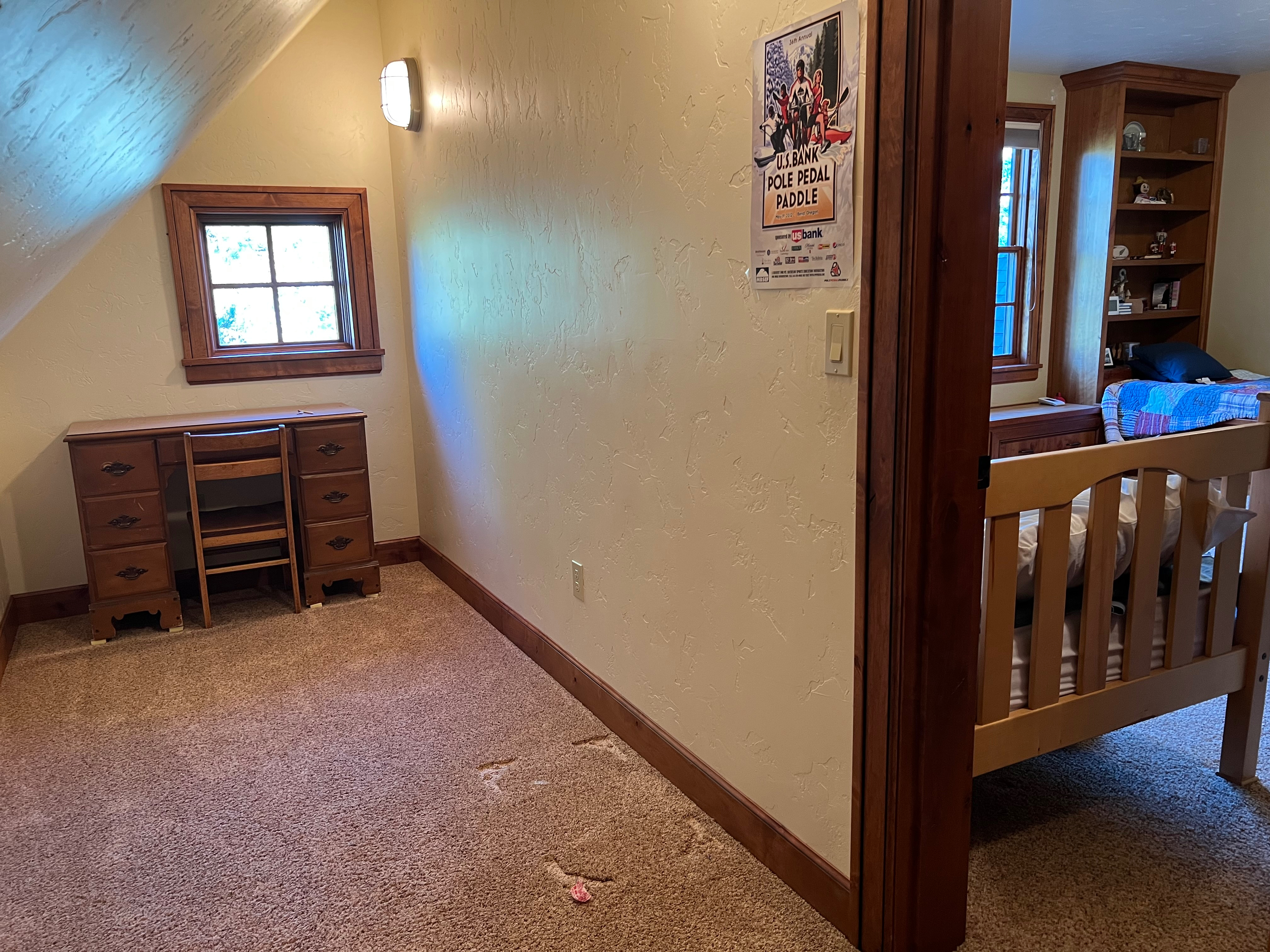 Westside Bend Studio Retreat 38 acres, Pond, Pickleball and Views - Photo 4