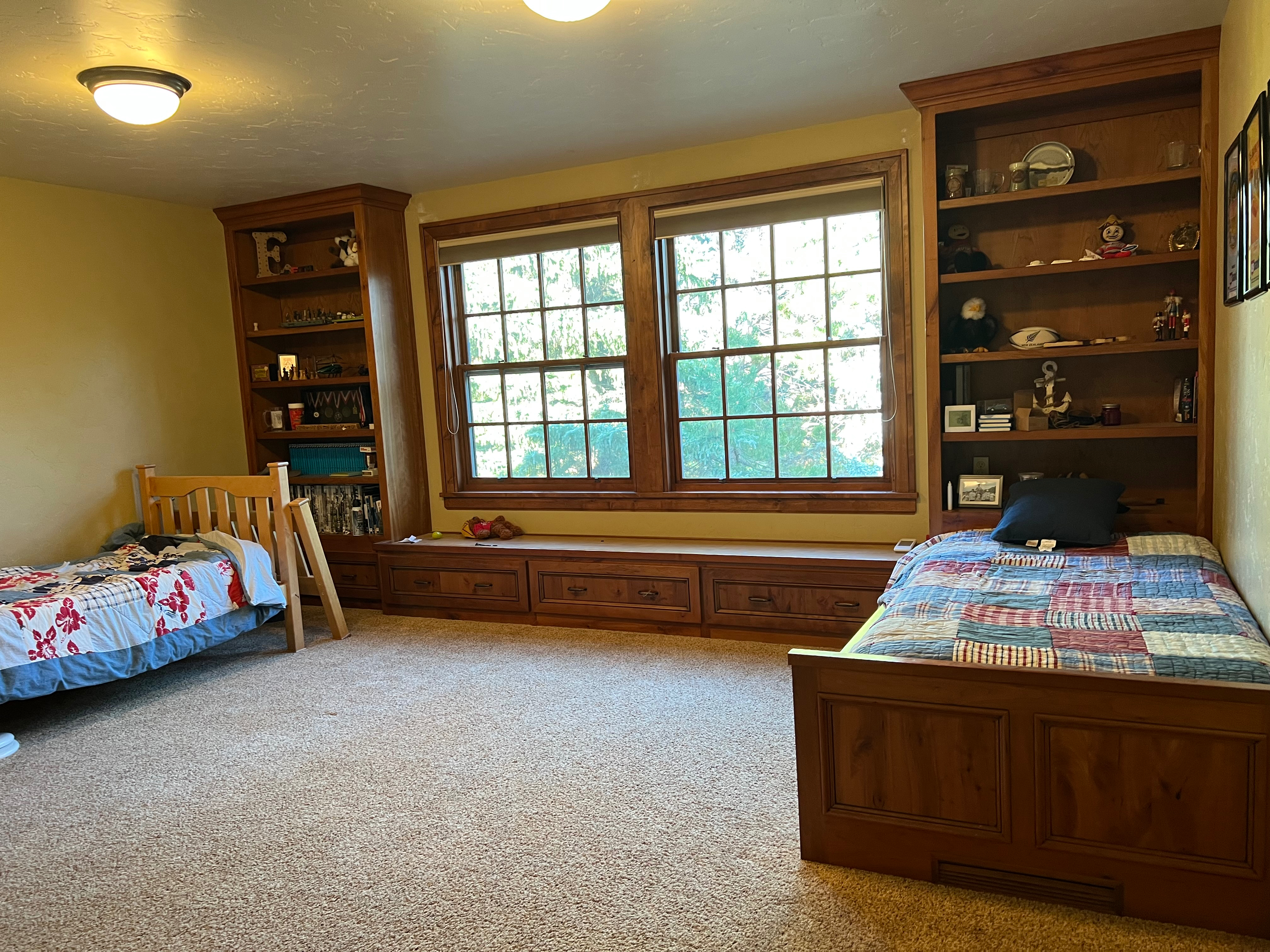 Westside Bend Studio Retreat 38 acres, Pond, Pickleball and Views - Photo 2