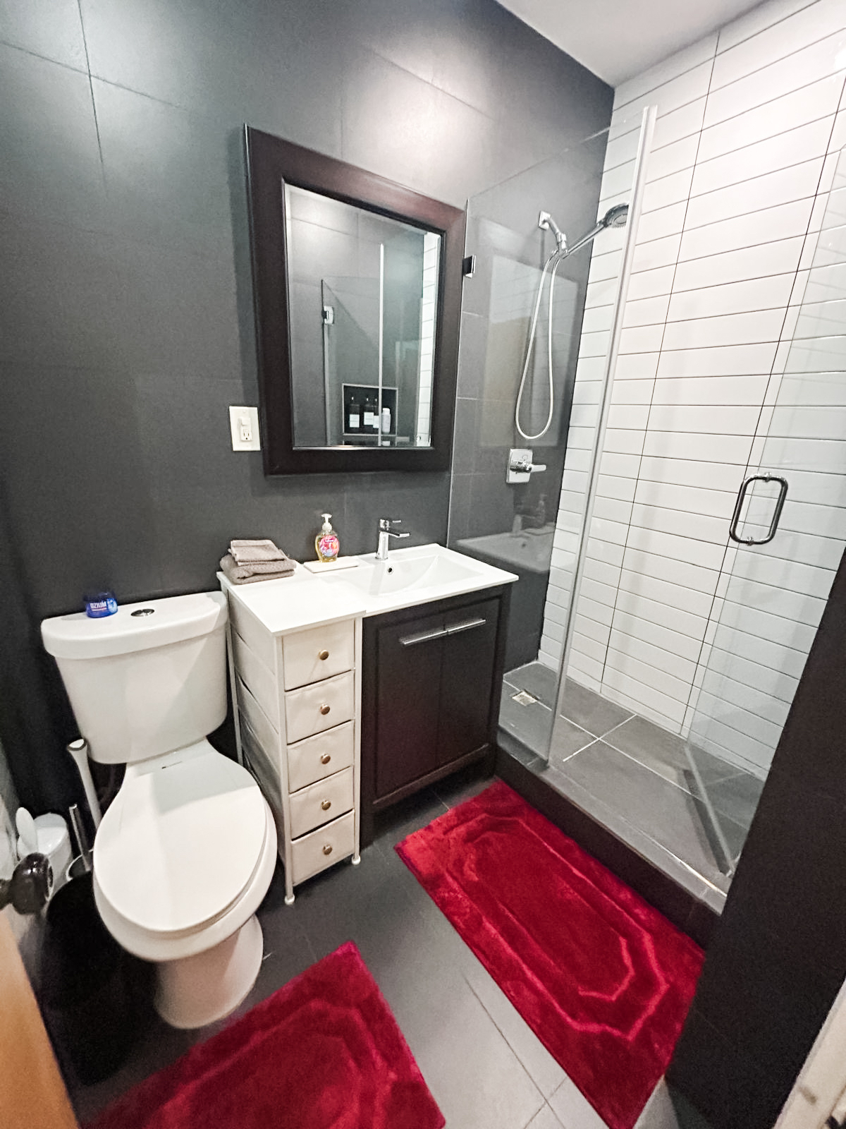 West Village 1 Bed with washer/dryer - Photo 8