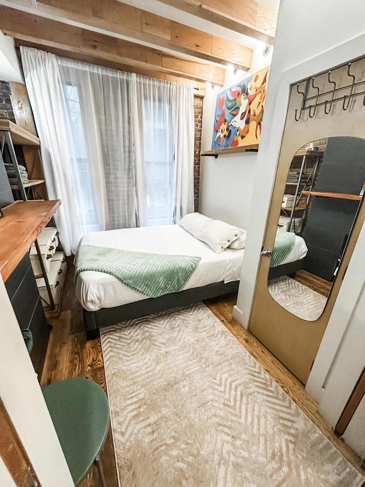 West Village 1 Bed with washer/dryer - Photo 2