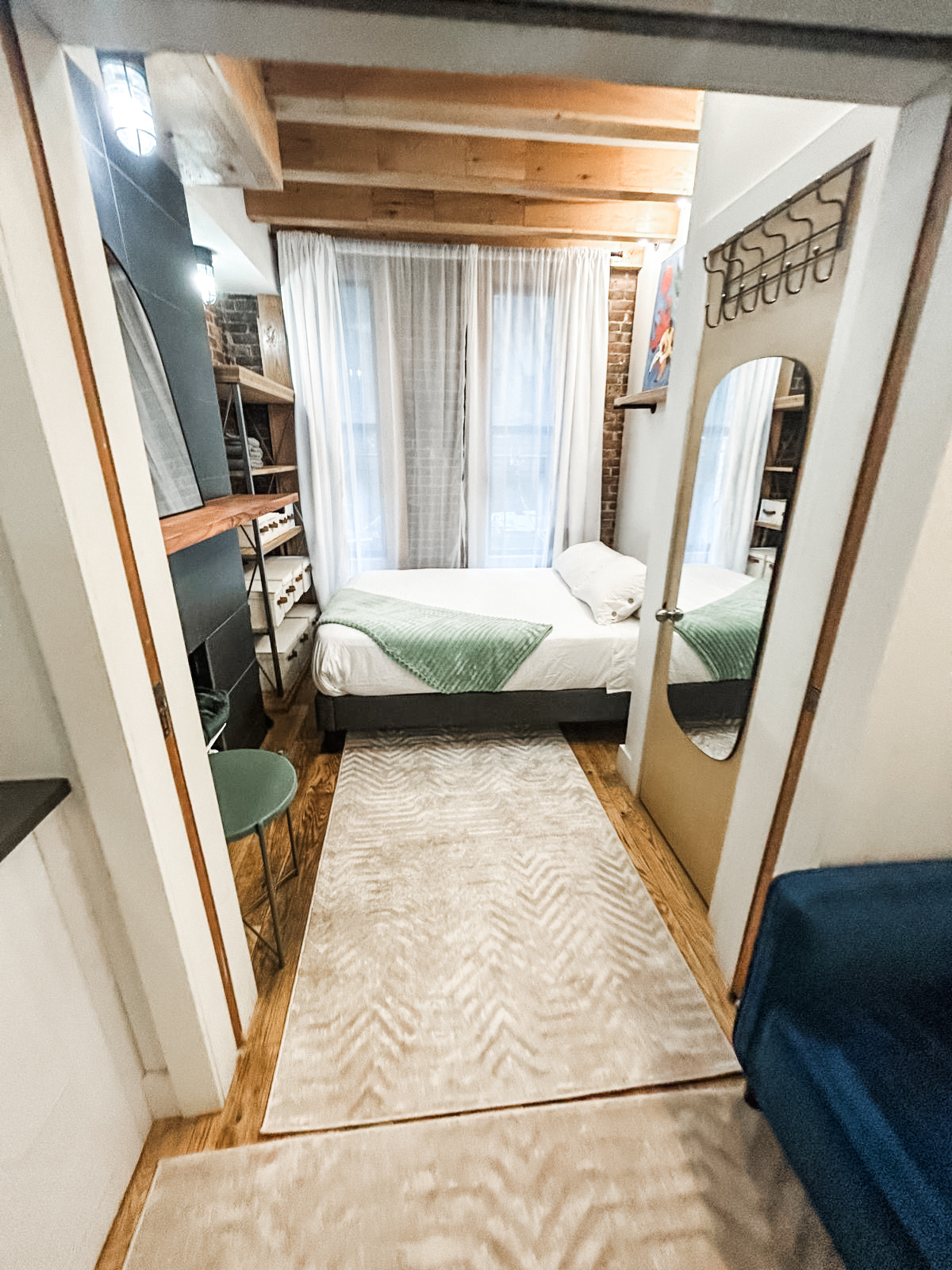 West Village 1 Bed with washer/dryer - Photo 3