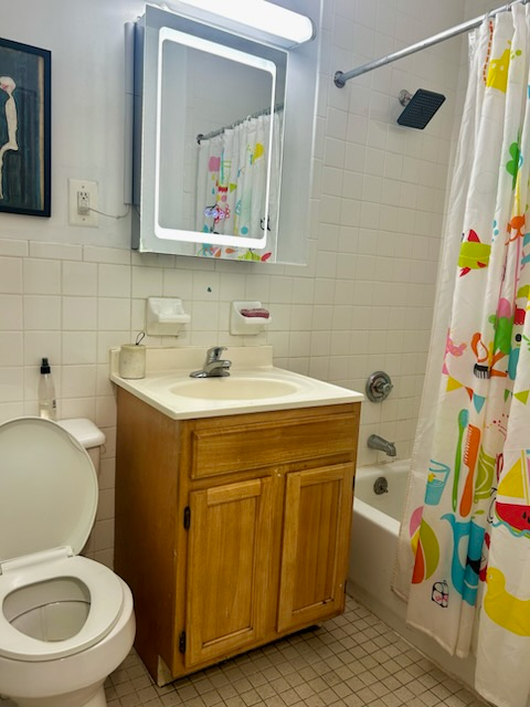 Fully Furnished Brooklyn Apartment Near Transit and Local Cafes - Photo 7