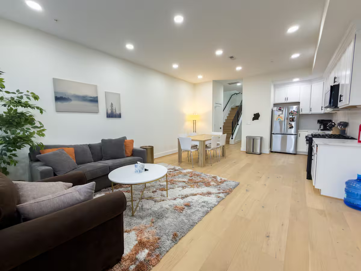 Two Level Contemporary and Spacious Townhome - Photo 6