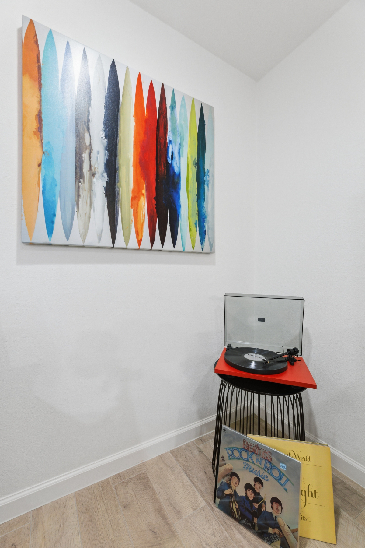Quiet & Walkable - Stylish Condo With Local Vibe - Photo 7