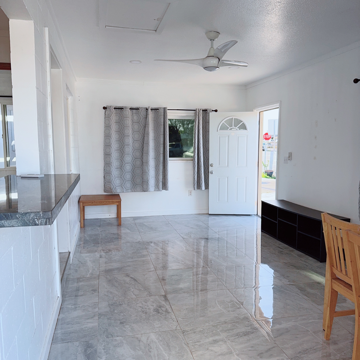 Cozy 2 bedroom 1 bathroom house - Photo 3