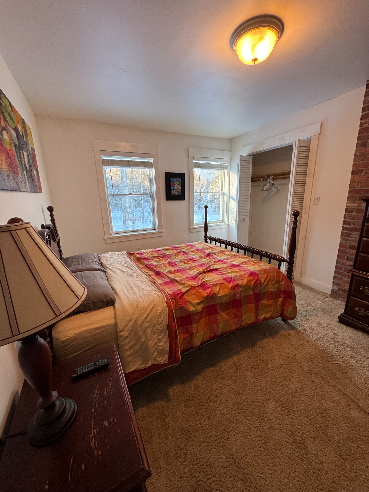 Upstairs Private Room in Spacious Home Surrounded by Quiet Outdoor Living -- All Included - Photo 3
