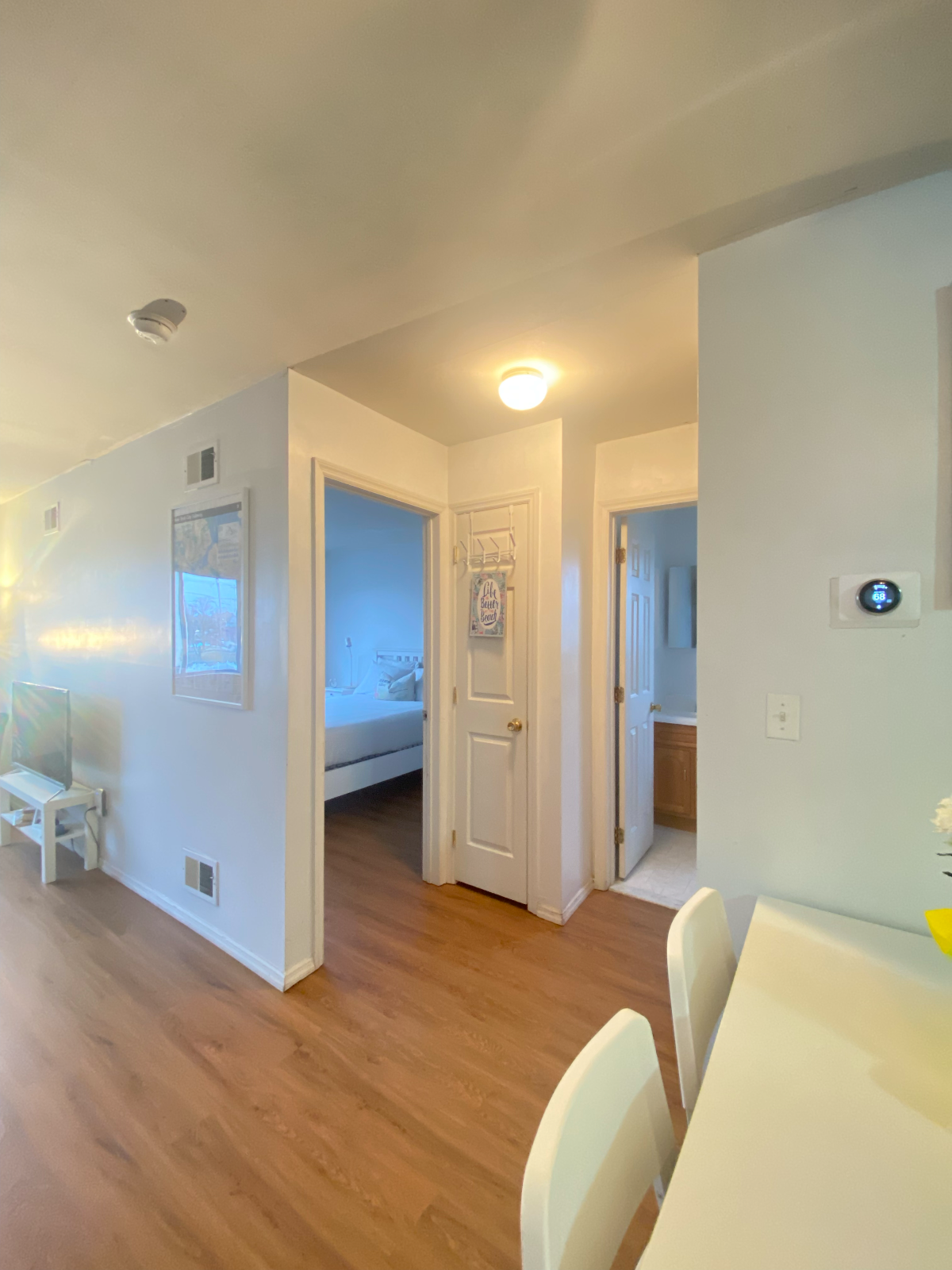 3Bdrm home near St.John's Episcopal Hospital w/In-unit laundry & Parking - Photo 5