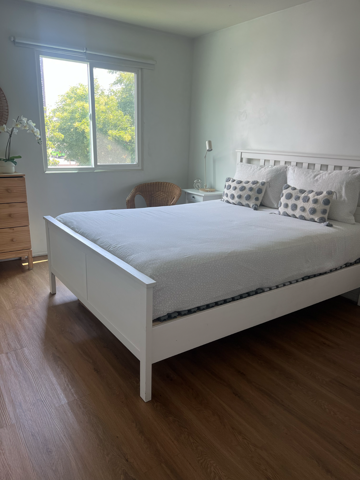 3Bdrm home near St.John's Episcopal Hospital w/In-unit laundry & Parking - Photo 6