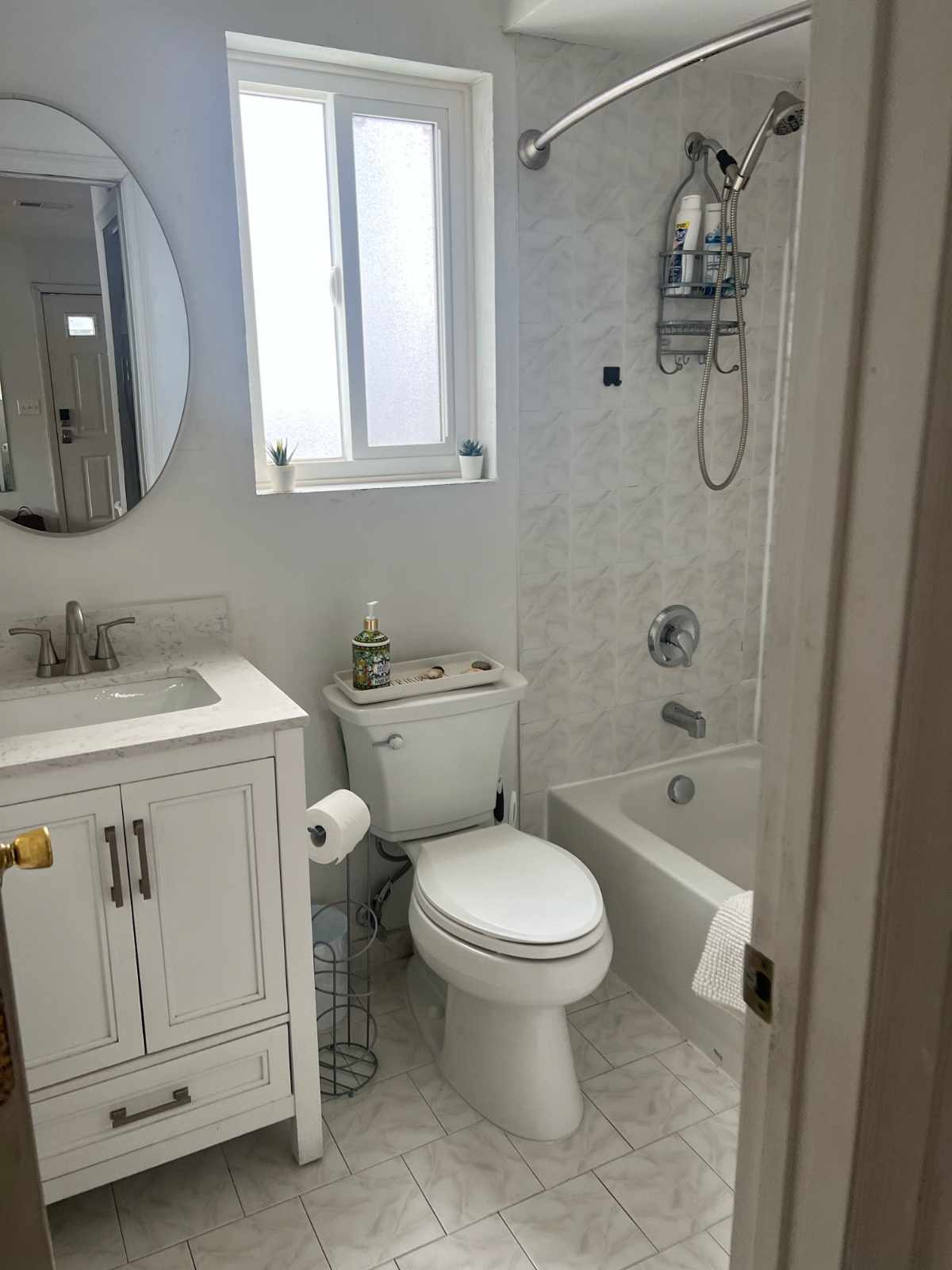 3Bdrm home near St.John's Episcopal Hospital w/In-unit laundry & Parking - Photo 4