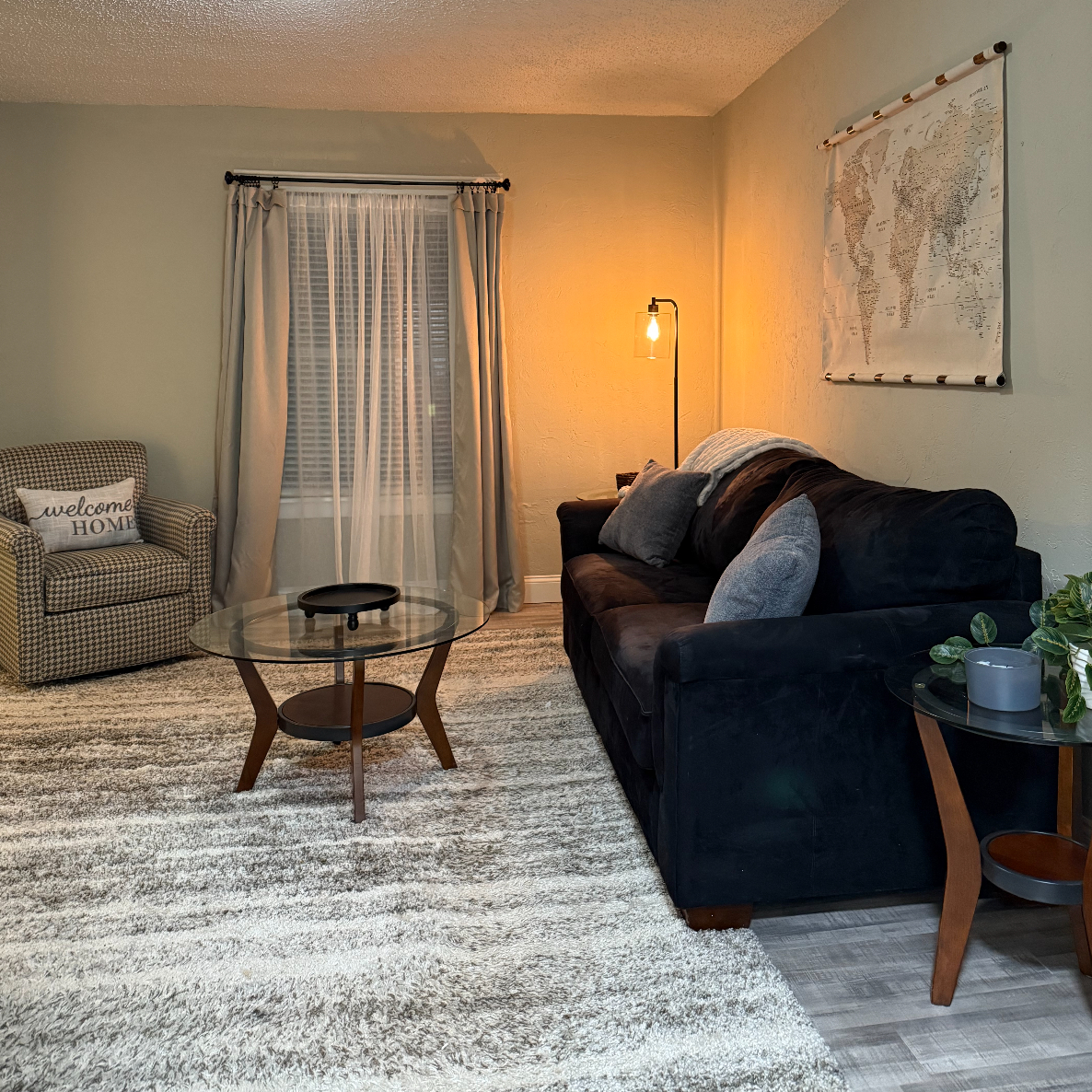 Large 1 Bedroom in Duplex South Utica - Photo 4