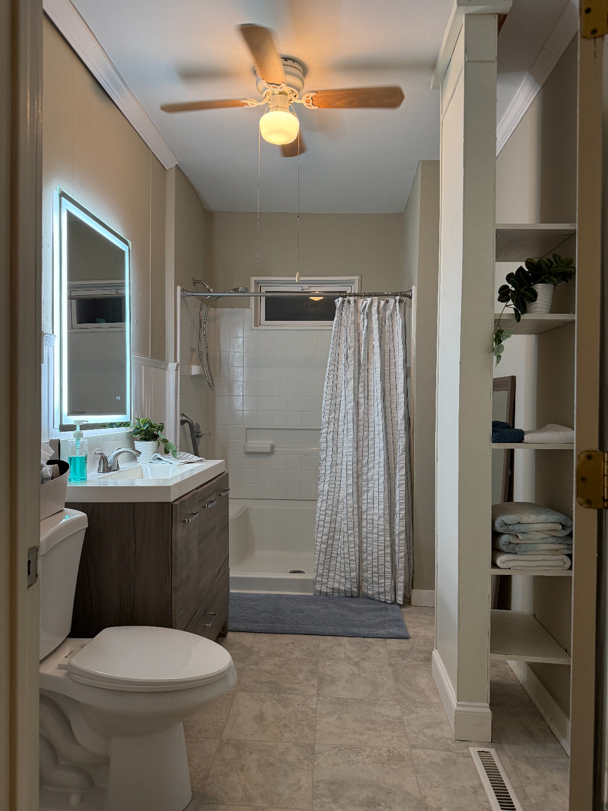 Large 1 Bedroom in Duplex South Utica - Photo 10