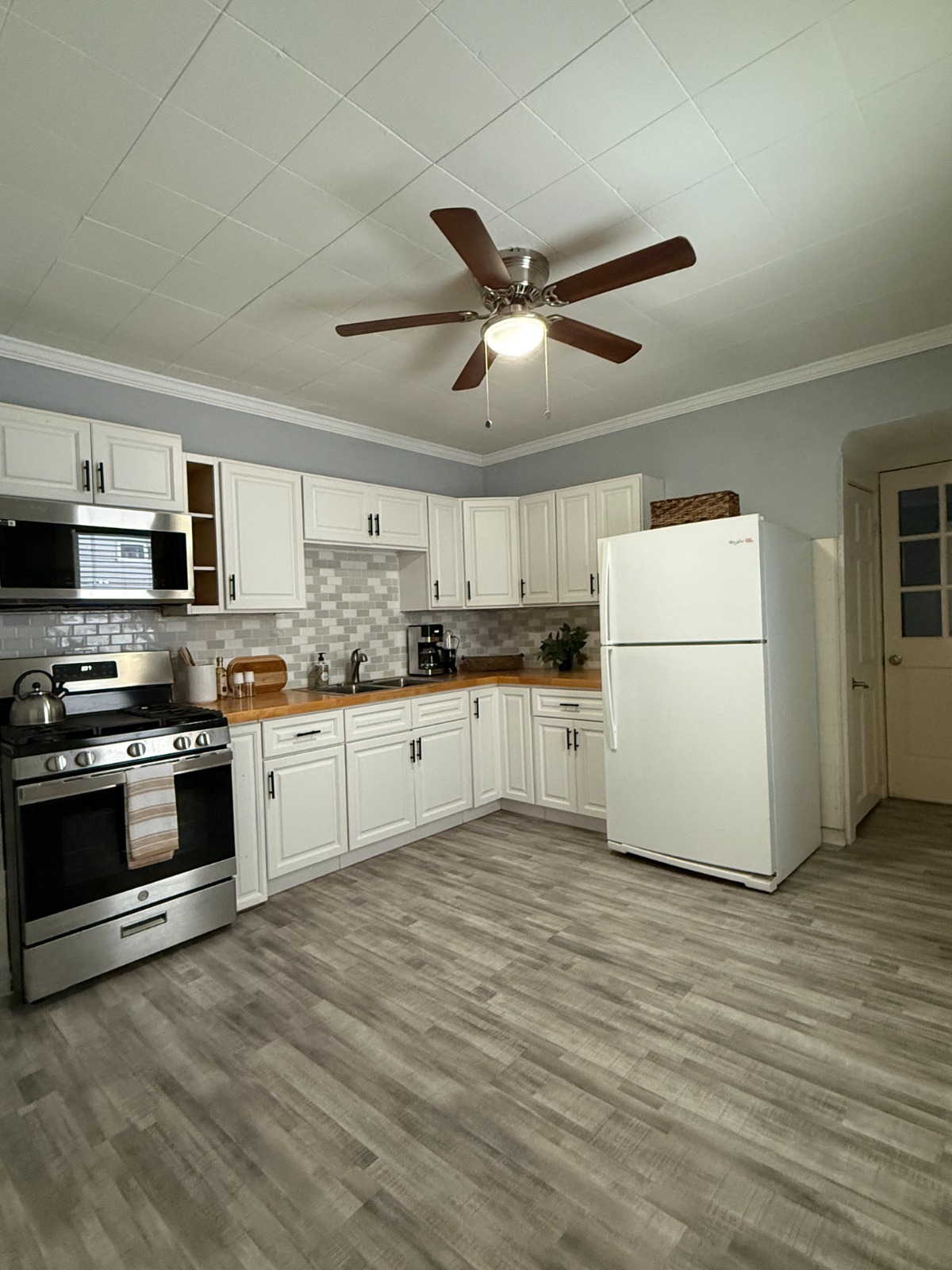 Large 1 Bedroom in Duplex South Utica - Photo 4